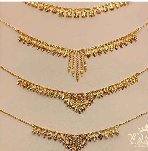 Indian Gold Jewelry Sets Simple, Gold Simple Necklace Set, Simple Choker Gold Indian, Gold Sets Jewelry Indian Design Simple, 10grams Gold Necklace Designs, Gold Necklace Set Simple, Gold Set Design, Short Gold Necklace, Indian Gold Necklace Designs