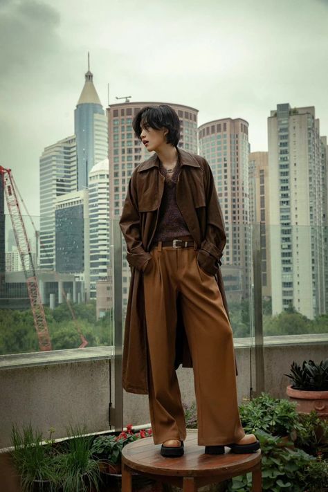 Andro Fashion, Lu Keran, Grey Pants Outfit, Androgynous Women, Masc Women, Masc Outfits, Academia Style, Cute Asian Guys, Androgynous Fashion