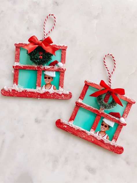 Popsicle Stick Christmas Ornaments With Picture, Popsicle Stick Ornaments Kids Picture, Popsicle Stick Picture Frame, Ornament Decorating, Popsicle Stick Ornaments, Window Ornaments, Frame Ornaments, Train Ornament, Popsicle Crafts