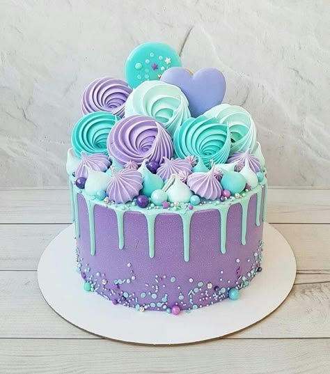 Gökkuşaği Pasta, Dreamy Cake, Name On Cake, Write Name On Cake, Birthday Cake With Name, Name Edit, Candy Birthday Cakes, Cake With Name, Pastel Cakes