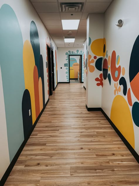 Nursery Classroom Design, School Hallway Painting Ideas, Kids Hallway Decor Wall Ideas, Preschool Hallway Ideas, Children Ministry Rooms Decor, Children's Ministry Spaces, Church Murals Wall Paintings, Children’s Ministry Decor, Classroom Painting Ideas Walls