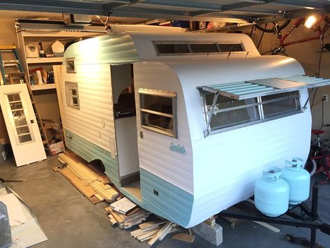 Scotty Camper, Cargo Camper, Serro Scotty, Vintage Trailers Restoration, Camper Reno, Vintage Camper Remodel, Diy Camper Remodel, Camping Camper, Vintage Campers Trailers