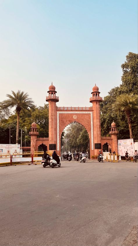 Aligarh Muslim University, Best Smile Quotes, Group Picture Poses, Eid Food, Army Couple, Group Picture, Uni Outfits, Group Pictures, Portrait Photography Poses