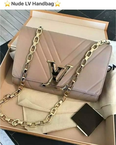 Tas Lv, Sac Louis Vuitton, Fall Handbags, Lv Bags, Girly Bags, Handbags Designer, Cute Handbags, Luxury Purses, Fancy Bags