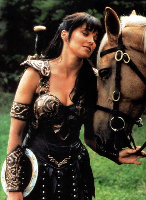 Xena: Warrior Princess (TV Series 1995–2001) Warrior Princess Aesthetic, Princess Tv, Warrior Princess Costume, Armour Dress, Fantasy Tv Series, Horse Halloween Costumes, Lucy Lawless, Xena Warrior Princess, Xena Warrior