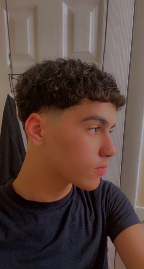 Biy Haircuts, Subtle Mullet, Cut Boy, Curly Hair Wavy, Curly Hair Girl, Haircut Curly Hair, Mens Haircuts Short Hair, Cr7 Jr, Men Haircut Curly Hair