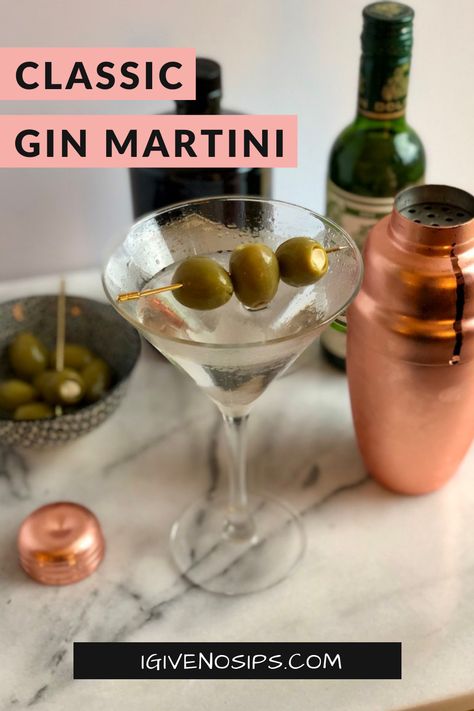 Classic Gin Martini - I Give No Sips Grasshopper Martini, How To Make Martini, Best Martini Recipes, Blood Orange Martini, Blue Cheese Stuffed Olives, Peppermint Martini, Gin Martini, Tanqueray Gin, Orange Bitters