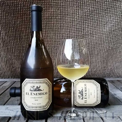 2016 El Enemigo Chardonnay - Wine Swinging Review#wine #winereview #winelovers #wineswinging #chardonnay #medoza #argentina Chardonnay Wine, I Am Hungry, Yellow Apple, Dried Apricots, Oak Barrel, Enjoy Your Life, Wine Region, Lemon Curd, Chardonnay