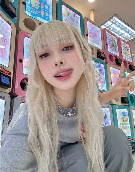 Cute asian blond girl Blonde Asian Girl, Blonde Asian, Blond Girl, Asia Girl, Selfie Poses, Blonde Girl, Cemetery, Hair Inspo, Blonde Hair