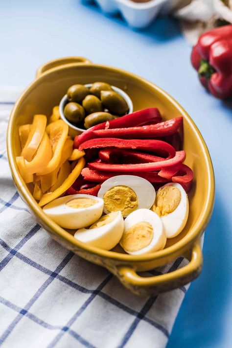 Hard Boiled Egg Snack with Veggies (Hunger Crushing Combo™ Snack #7) Hunger Crushing Combo Snacks, Hunger Crushing Combo Meals, Hard Boiled Egg Snack, Abby Sharp, Boiled Egg Snack, Hunger Crushing Combo, Persian Breakfast, Combos Snacks, January Recipes