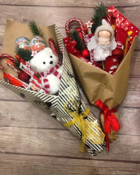 Christmas Bouquet Gift, Christmas Bouquet Ideas, Diy Christmas Gifts For Friends, Christmas Home Screen, Girly Christmas Gifts, Christmas Candy Gifts, Easy Diy Christmas Gifts, Christmas Bouquet, Diy Xmas Gifts