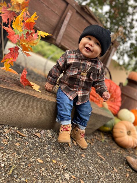 Fall Boy Photo Shoot, Baby Boy Pumpkin Patch Outfit, Baby Boy Fall Pictures, Fall Baby Pictures Boy, Fall Baby Photoshoot Boys, Baby Boy Fall Photoshoot, Baby Pumpkin Patch Pictures, Baby Pumpkin Patch Outfit, Boy Mom Pictures