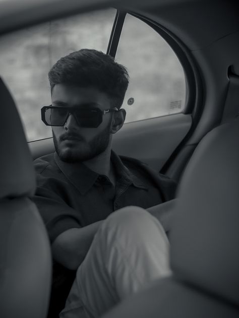 Car Boy Aesthetic, Car Poses Men Photo Shoot, Men Car Photography Picture Ideas, Insta Post Ideas Men, Car Poses Men, Mens Pose, Men's Poses, Men Cars Photography, Car Pose