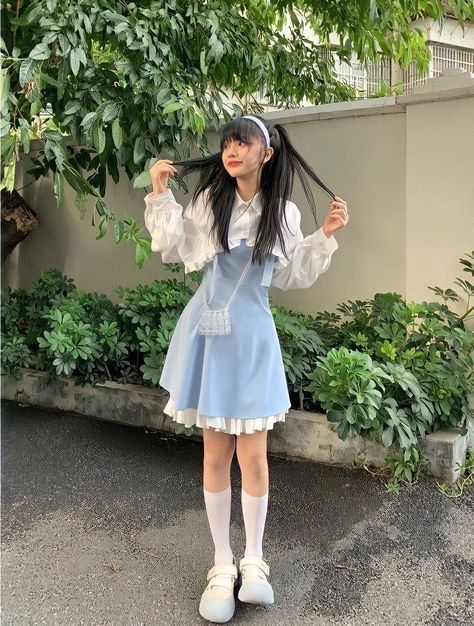 Blue And White Outfit, Korean Fashion Pastel, Outing Outfit, Simple Style Outfits, Clothes Streetwear, Aesthetic Dress, Dream Closets, Kawaii Fashion Outfits, Aesthetic Pastel