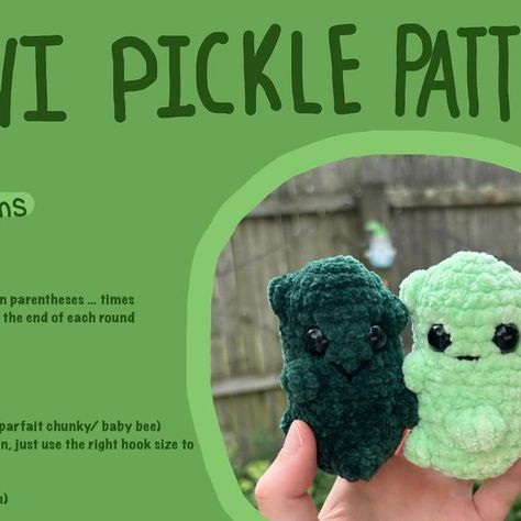 Pickle Pattern Crochet, Pickle Amigurumi Free Pattern, Free Pickle Crochet Pattern, Pickle Crochet Pattern Free, Crochet Pickles, Unique Crochet Projects, Crochet Stuff To Sell, Mini Pickles, Bubble Crochet