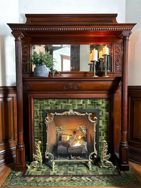 Fireplace Ideas Old Style, Historic Home Fireplace, Edwardian Fireplace Surround, Antique Fireplace Mantels Decor, Closed Fireplace Ideas, Bedroom Fireplace Victorian, Spanish Fireplace Ideas, Harry Potter Fireplace, Fae Cottage