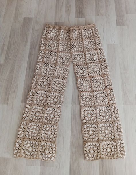 Granny Square Pants, Pants Crochet, Crochet Pants, Square Pants, Coachella Outfit, Womens Trousers, Crochet Clothes Patterns, Summer Pants, Womens Pants