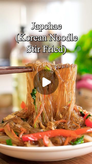 Sweet Potato Glass Noodles Recipe, Japchae Recipe Korean, Glass Noodle Stir Fry, Glass Noodles Recipe, Korean Glass Noodles, Noodles Stir Fry, Noodle Stir Fry, Korean Noodles, Korean Fried Chicken