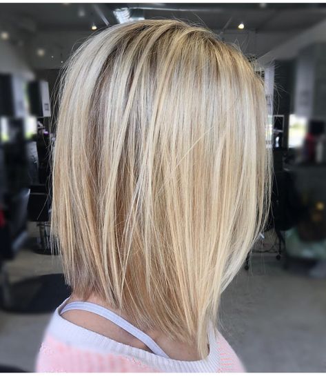 Med Straight Hair, Womens Haircuts Straight Hair, Best Haircut For Fine Straight Hair, Trendy Medium Length Haircuts Straight, Haircut For Fine Straight Hair, Lob Haircut Straight, Bob Hairstyles 2018, Straight Bob Hairstyles, Wavy Bob Hairstyles