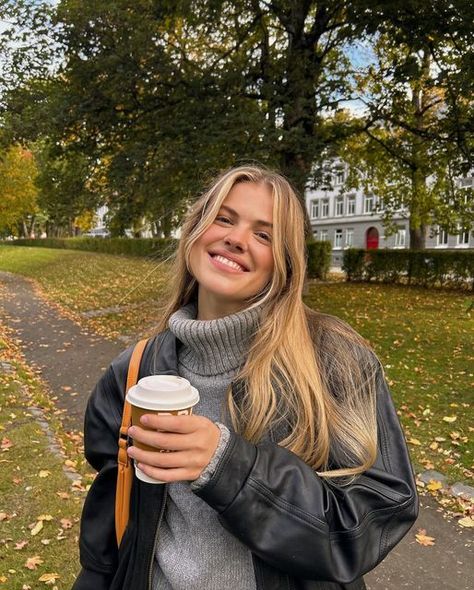 Autumn Instagram, Autumn Fits, Neue Outfits, Fall Inspo, Fall Photoshoot, Fall Fits, Fall Pictures, Favorite Season, Winter Fits