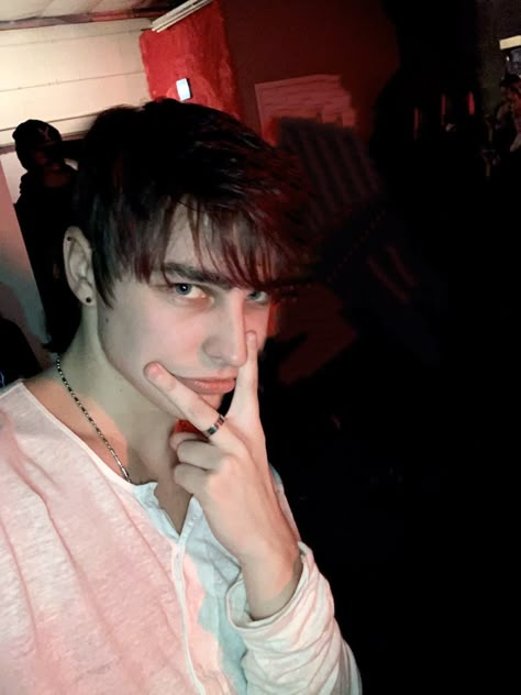 Colby Brock Selfie, Colby Brock Pfp, Colby Brock Snapchat, I'm A Writer, Hot Emo Guy, Sam And Colby Fanfiction, Sam Golbach, Ayesha Erotica, Skeet Ulrich