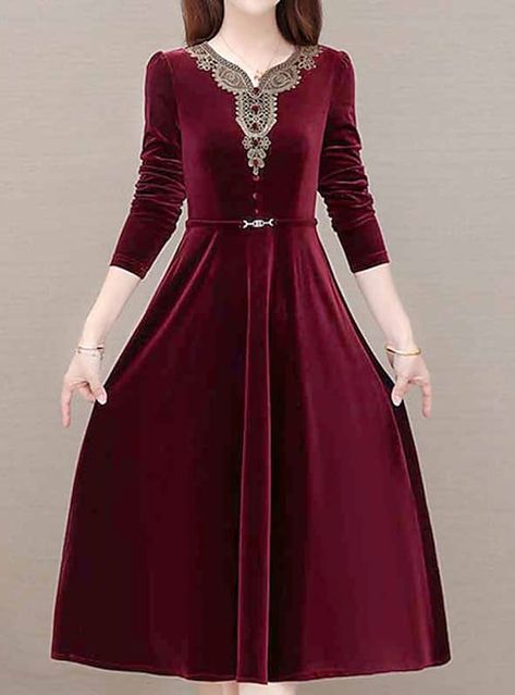 Winter Dress 2023, Winter Dress For Women, Red Velvet Dress, Party Dresses Online, Velvet Midi Dress, Embroidered Velvet, Semi Formal Dress, Dress Velvet, Velvet Dresses