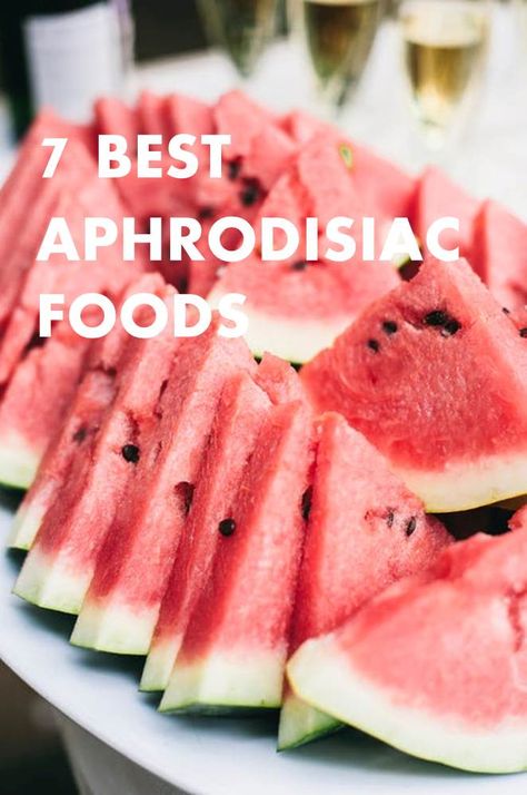 Drinks For Dehydration, Watermelon Farming, Garden Fruit Trees, Blueberry Bush, How To Grow Watermelon, Aphrodisiac Foods, Watermelon Health Benefits, Zero Calorie Foods, Desert Gardening