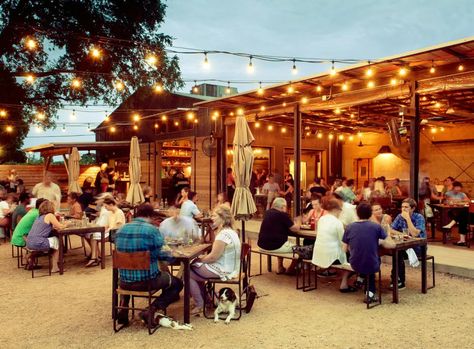 Austin’s 16 Most Iconic Drinks Bbq Restaurant Design, Austin Restaurants, Outdoor Restaurant Design, Lady Bird Lake, Lake Austin, Texas Bbq, Travel Girl, Best Outdoor Furniture, Bbq Restaurant