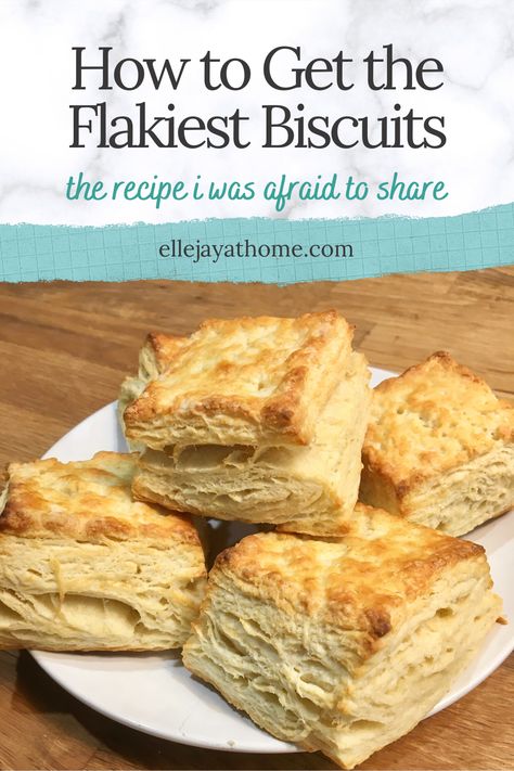 Flaky Biscuits are easier to make than you think and easily one of the more fun ways to eat a biscuit. You'll love the buttery, golden lid and puffy layers. Biscuit Recipe Using Self Rising Flour, Grand Biscuit Recipes, Flakey Biscuits, Pillsbury Biscuits, Flaky Biscuits, How To Make Biscuits, Biscuit Mix, Buttery Biscuits, Recipe From Scratch