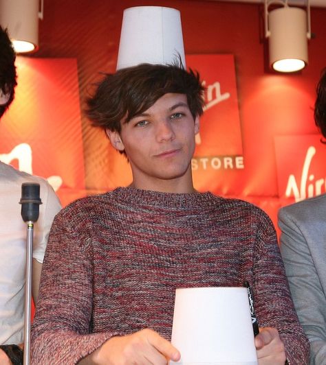 Chef Hat, Louis Williams, Chefs Hat, Liam Payne, Life Savers, Louis Tomlinson, Boys Who, Favorite Person, One Direction