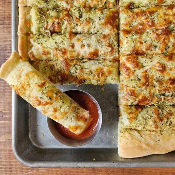 Quick Sourdough Cheesy Breadsticks - with Sourdough Discard - Homemaker In Me Sourdough Breadsticks Discard, Sourdough Discard Breadsticks Quick, Sourdough Discard Cheesy Bread, Sourdough Breadsticks Quick, Quick Sourdough Discard Bread, Sourdough Discard Hot Dog Buns, Sourdough Side Dish, Sourdough Discard Lunch Recipes, Sourdough Discard Cheese Bread