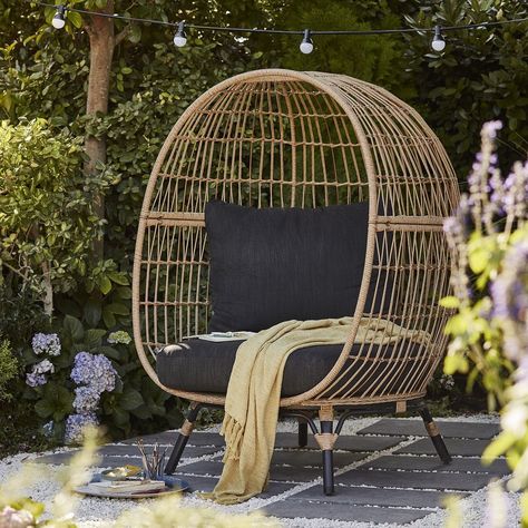 B&Q launches Insta-worthy egg chair — and it's perfect for sprucing up your outdoor space Plastic Garden Chairs, Rattan Corner Sofa, Corner Sofa Set, Swing Chair, Matching Chairs, Diy Chair, Small Garden Design, Garden Sofa, Wooden Garden