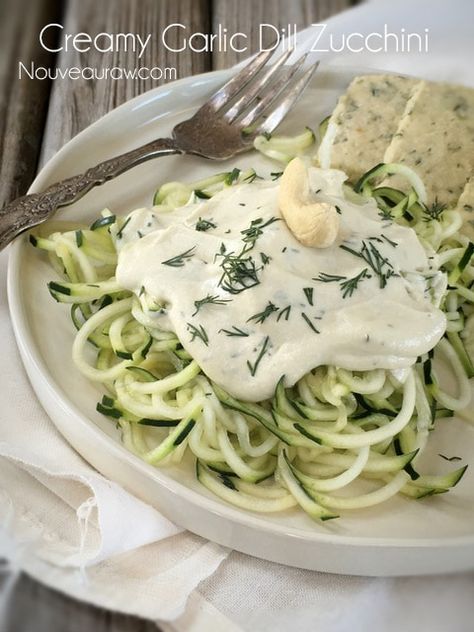 Raw Zoodle Recipes, Dill Zucchini, Keto Alfredo, Keto Alfredo Sauce, Keto Smoothie Recipes, Raw Fish, Vegan Raw, Alfredo Sauce Recipe, Dill Sauce