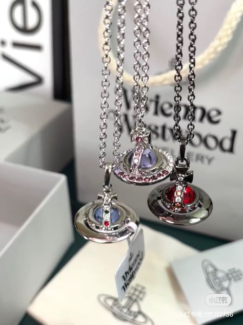 Vivienne Westwood Red Orb Necklace, Westwood Vivienne Necklace, Jewellery Vivienne Westwood, Viven Westwood Jewellery, Vivene Westwood Necklace, Vividness Westwood Necklace, Viviane Westwood Jewelry, Vivviene Weatwood Necklace, Vivienne Westwood Lighter Necklace