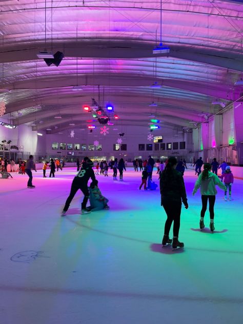 Ice Rink Aesthetic, Hangout Ideas, Ice Skating Rink, Winter Activity, Girls Stuff, Skating Rink, Parc D'attraction, Ice Rink, I Want To Travel