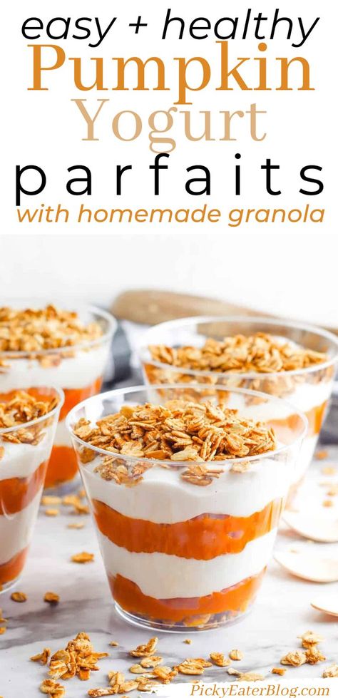 Pumpkin Greek Yogurt, Healthy Parfait Recipes, Healthy Yogurt Parfait, Pumpkin Parfait, Healthy Parfait, Pumpkin Yogurt, Yogurt Parfait Recipe, Homemade Granola Healthy, Greek Yogurt Parfait