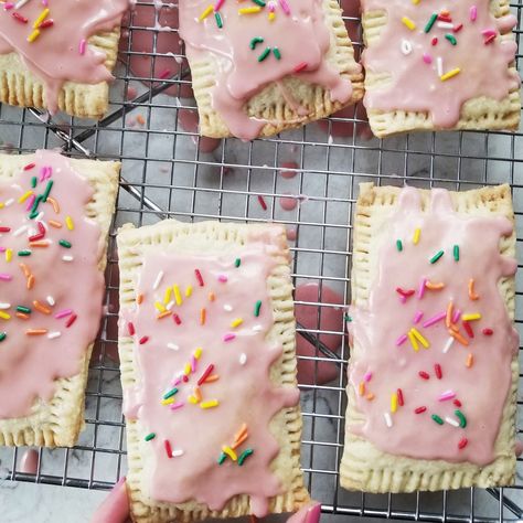 Homemade Strawberry Pop Tarts (All Natural) - The Hint of Rosemary Vegan Poptarts, Strawberry Poptarts, Strawberry Pop Tarts, Vegan Brunch Recipes, Strawberry Pop, Poptart Recipe, Strawberry Pop Tart, Vegan Pastries, Tart Dough