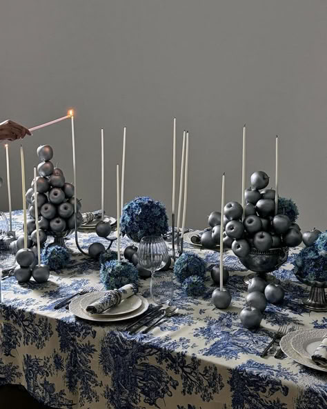 Stylish decor in shades of blue, table setting for a wedding in blue colors, stylish wedding setting, table setting trends 2024, autumn table setting with apples, white candles on the festive table, silver-plated apples, tablecloth with blue patterns, winter table setting, New Year's table setting , table setting for the New Year, New Year's table, trendy blue color Light Blue Table Setting, Blue Christmas Table, Silver Table Decor, Autumn Table Setting, Winter Table Setting, Blue Table Settings, Setting Table, New Year Table, Beautiful Tablescapes