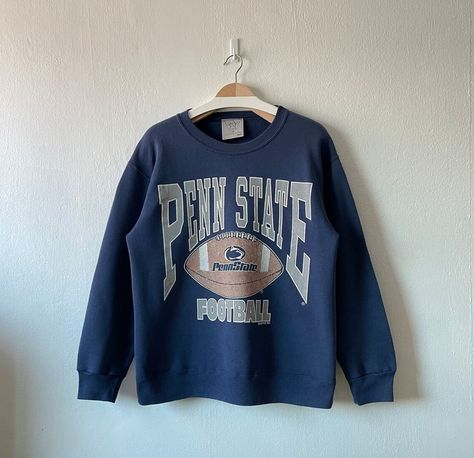 Vintage 90s Penn State University Football Crewneck Sweatshirt State Crewneck, Penn State University, 90s Sweatshirt, College Sweatshirt, Sweatshirt Vintage, Penn State, Sweatshirt Designs, Vintage Sweatshirt, Sports Shirts