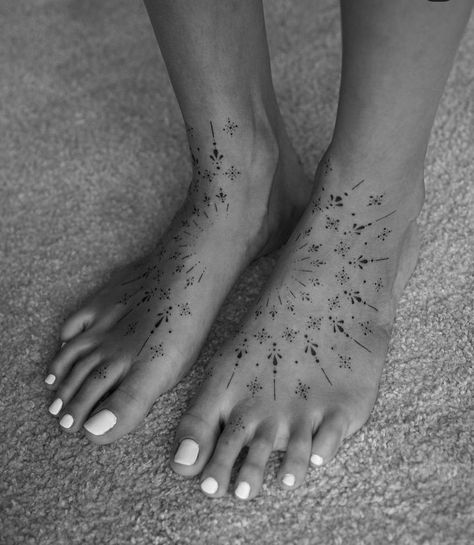 Around The Ankle Tattoo Wraps, Ornamental Foot Tattoo Design, Delicate Leg Tattoo, Feet Ornamental Tattoo, Dainty Mandala Tattoo, Butterfly Ornamental Tattoo, Ornamental Feet Tattoo, Tattoo Ideas Small Flower, Foot Mandala Tattoo