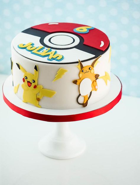 Pokemon Torte, Bolo Pikachu, Pokemon Birthday Party Ideas, Pokémon Cake, Pokemon Cupcakes, Pokemon Themed Party, Pokemon Birthday Cake, Chocolate Swiss Meringue Buttercream, Pikachu Cake