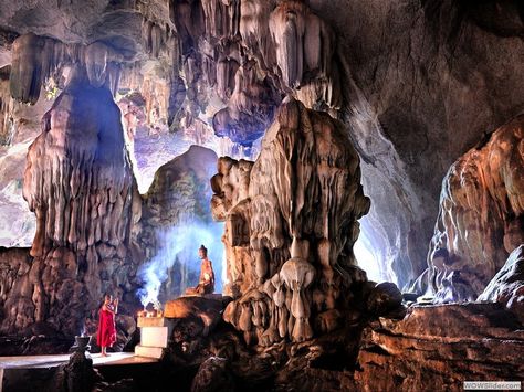 Sa Dan Buddhism Cave, Kayin State, Myanmar Myanmar Places, Kayin State, Myanmar Photo, Monywa, Amarapura, Myanmar Art, Anime Cover, Myanmar Travel, Inle Lake