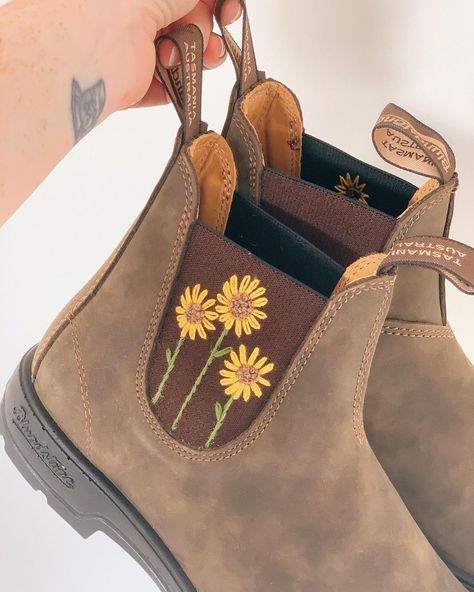 Embroidered Boots Diy, Embroidery On Blundstone, Embroidered Blundstone Boots, Embroidered Blundstone, Blundstone Embroidery, Boot Embroidery, Shoes Embroidery, Boots Diy, Embroidery Boots