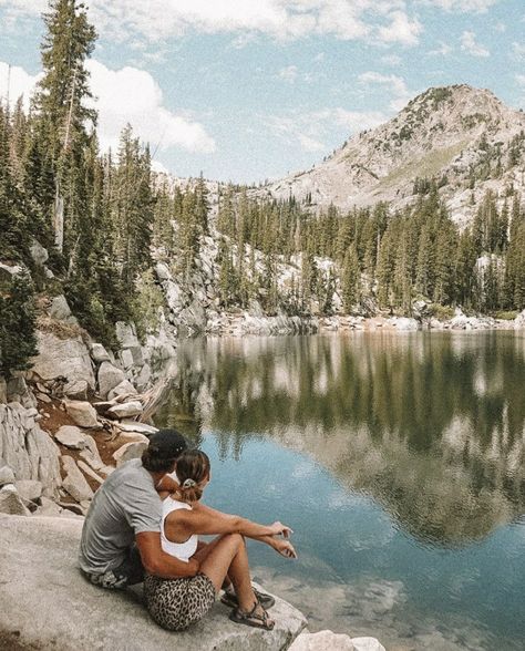 Vision Board Photos Pictures Couple, Couple Travel Photos Aesthetic, Camping Couples Pictures, Cute Couple Adventure Pictures, Couple In The Mountains Aesthetic, Couple Goal Travel Adventure, Mountain Aesthetic Couple, Couple Goal Outdoor, Montana Couple Photos