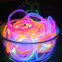 Glow Sticks Aesthetic, Glowsticks Aesthetic, Glow Stick Aesthetic, Glowstick Aesthetic, Glowstick Ideas, Early 2000 Party, Glow In The Dark Bowling, 21st Party Themes, Glow Stick Wedding