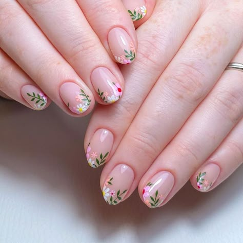 35 Pretty Natural Nail Designs Gell Nails, Natural Nail Designs, Cute Spring Nails, Flower Nail Designs, Spring Nail Art, Bridal Nails, Floral Nails, French Tip Nails, Flower Nails