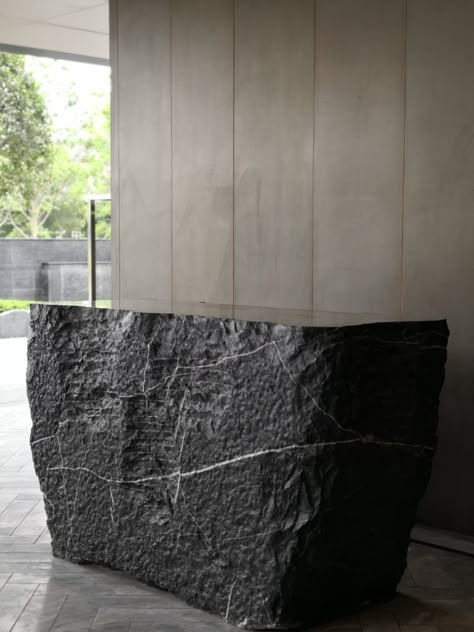 Basalt Interior Design, Stone Bar Counter, Fuji House, Bread Design Ideas, Black Living Room Decor, Cabin Aesthetic, Home Bar Design, Living Area Design, Stone Interior