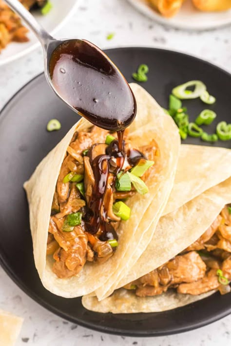 Moo Shu Pork - The Suburban Soapbox Mu Shu Pork, Plum Sauce Recipe, Moo Shu Pork, Moo Shu, Boneless Pork Chop Recipes, Pork Wraps, Pork Sauce, Pork Entrees, Veggie Dinner