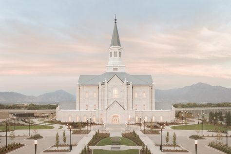 Taylorsville, Utah - Dustin Bitter Photography Prettiest Lds Temples, Taylorsville Utah Temple, Salt Lake City Temple Wedding, Temple Landscape, Temple Photo, Lds Temple Pictures, Church Memes, Salt Lake City Temple, Orem Utah