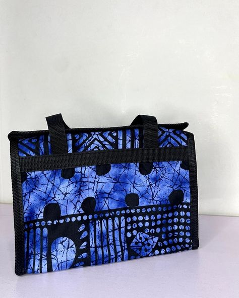 Imagine if you could give this souvenir as a gift... A perfect way to appreciate your guest and crest lasting impression.. This ANKARA SOUVENIR bag is a perfect gift for your event. To create lasting impression with souvenir kindly send us a DM to place an order and let's get into business... #ankara #event #eventplanner #sourvenir Traditional Tote Bag For Festivals, Souvenir Tshirt Design, Souvenir Tshirts, Edinburgh Souvenirs, Vintage Souvenir Shirt, Imagine If, Place An Order, Appreciate You, Handmade Bags